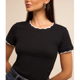 Blusa em Algodão com Gola e Manga Onduladas Preto